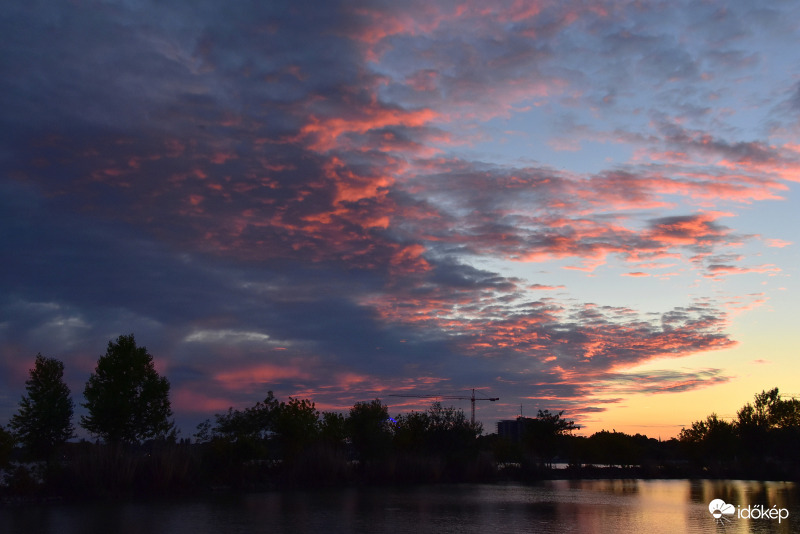 Alkonyati felhők Keszthelyen 09.17.