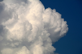 Tornyosuló gomolyfelhők Szombathely felett 06.08.