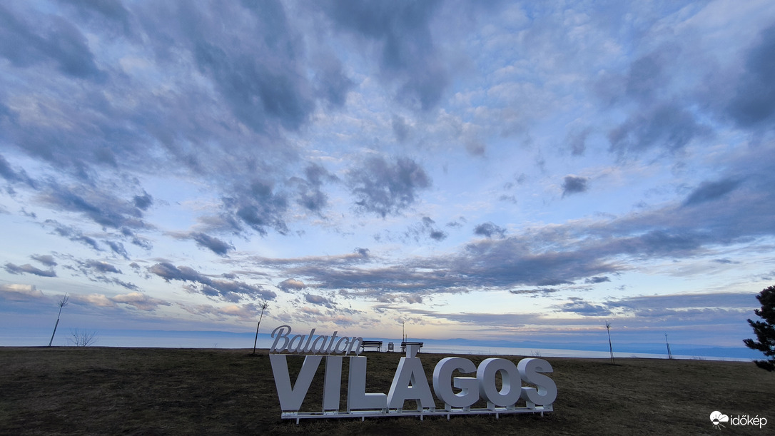 Balatonvilágos
