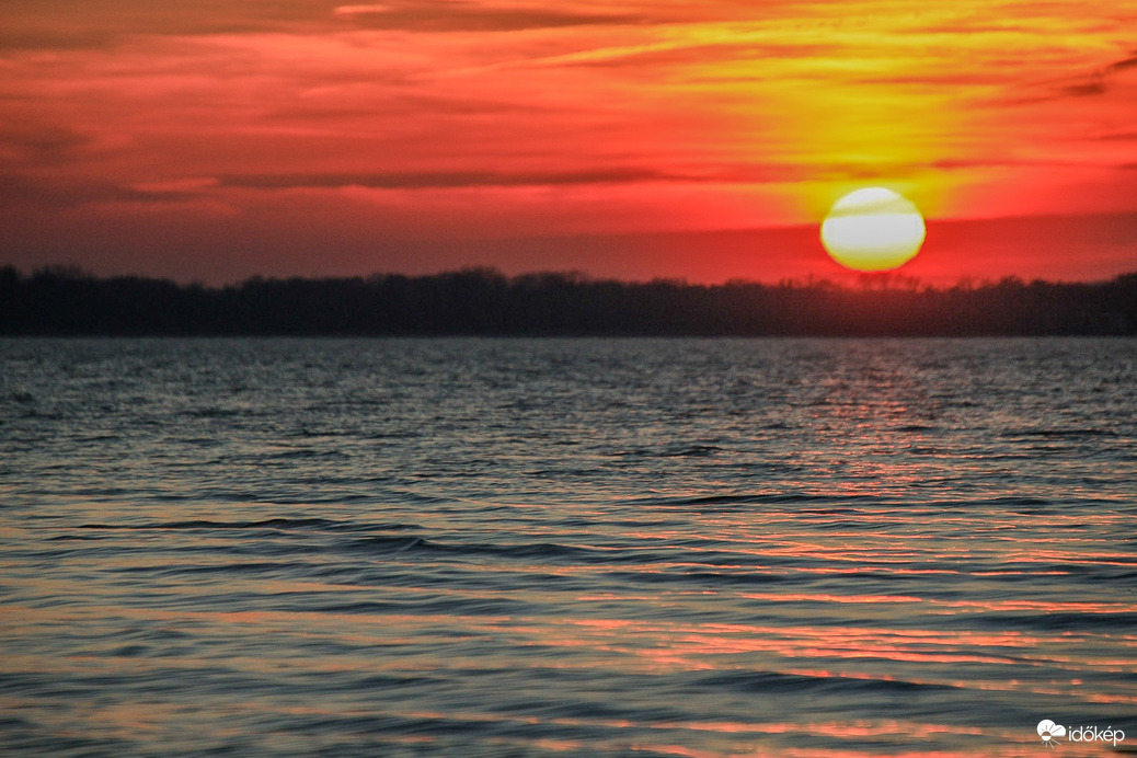 Utolsó téli napnyugta