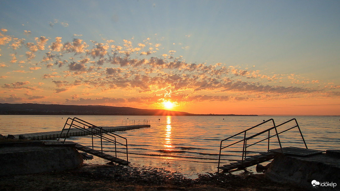 Aranyban pompázó Tyndallos reggel