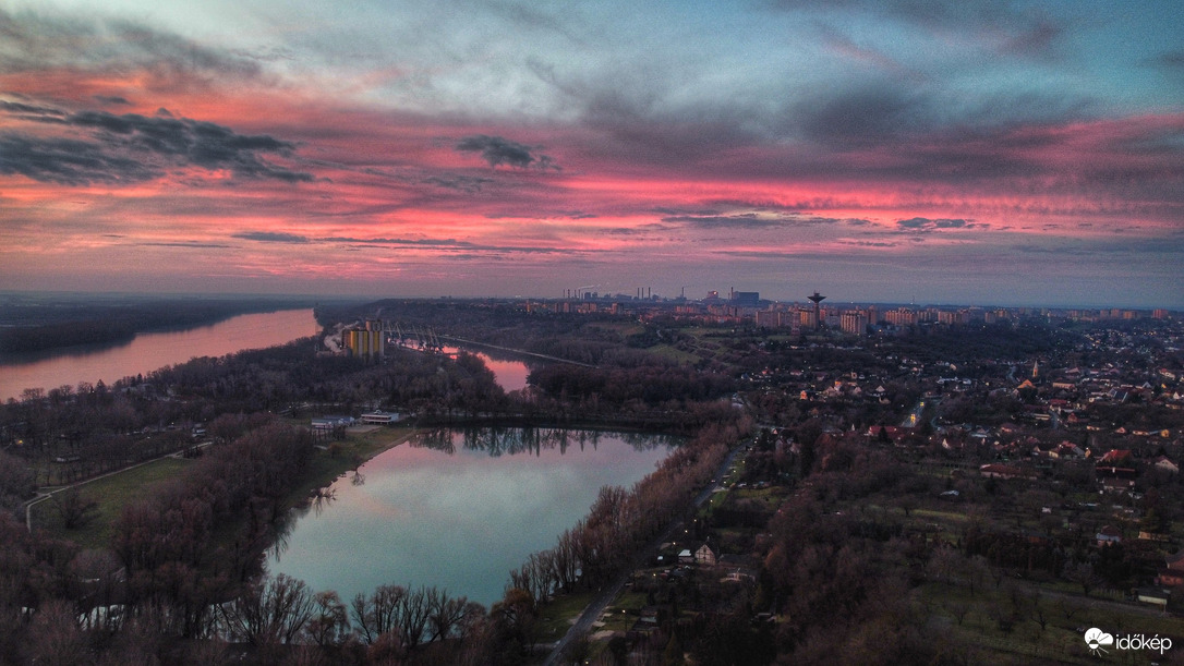 Dunaújváros Hajnalban 