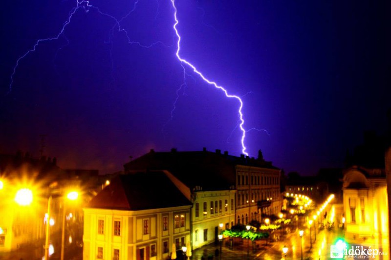 Nyári Steindl Andrea fotója