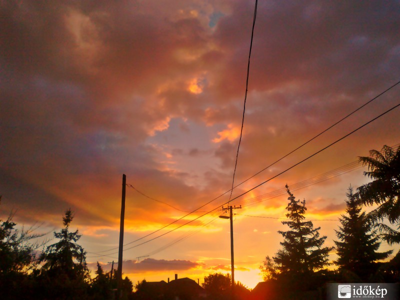 gyönyörű a mai naplemente