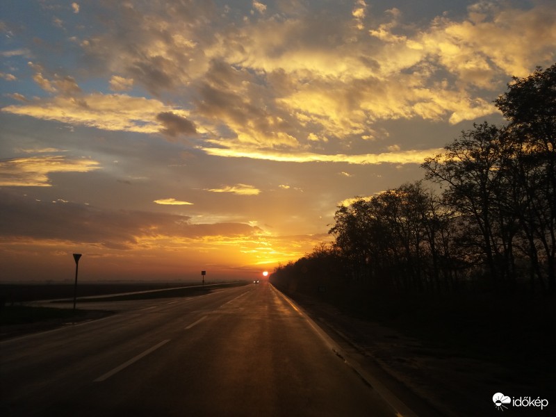 Gyönyörű naplemente