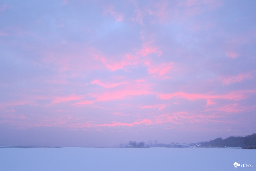 Havas-jeges rózsaszín naplemente Balatonfüreden