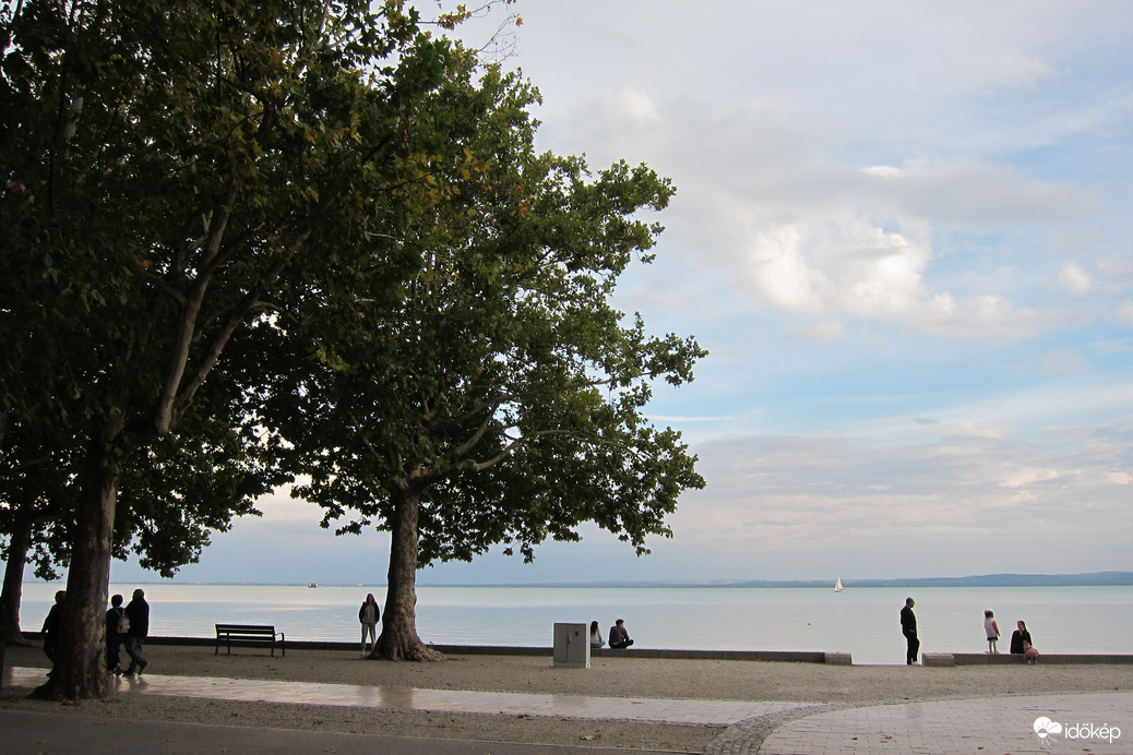 Balatonfüreden, a Tagore sétányon
