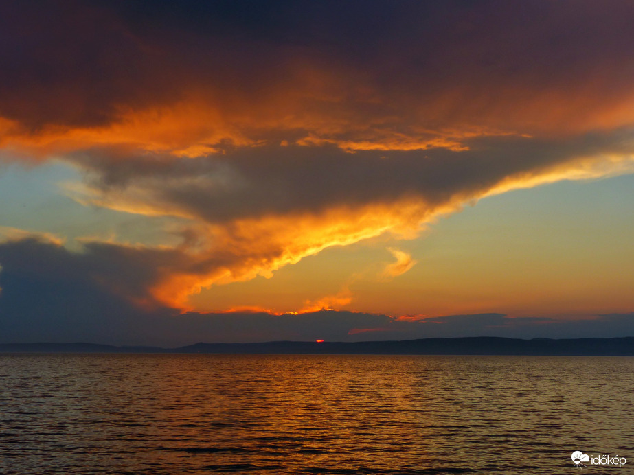 Látványos naplemente 