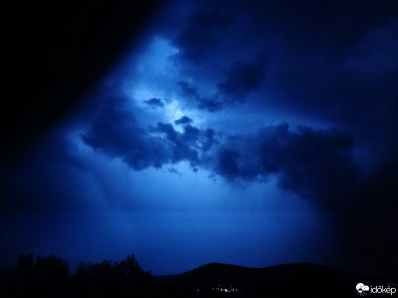 Észlelési fényképek