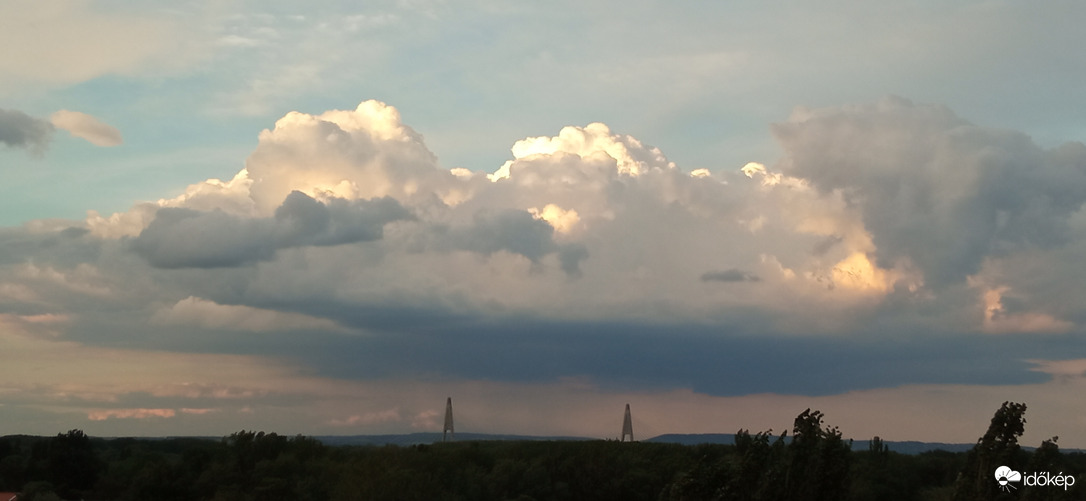 Budapest - szépen közeledik, erősödő szél