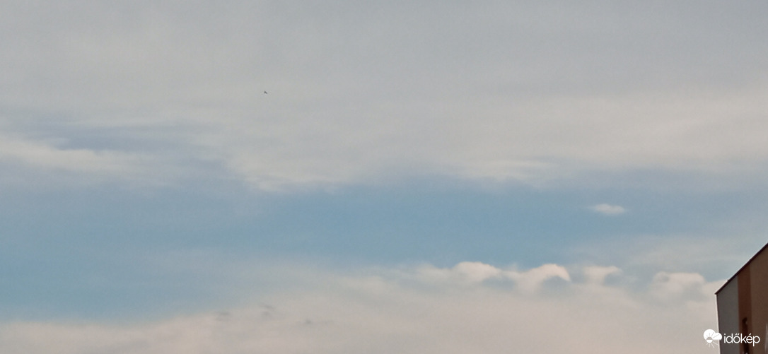 Fél hétkor, Budapest