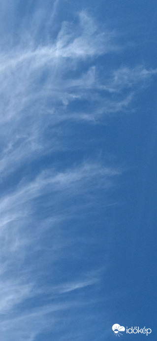 Budapest, tíz órai égkép 