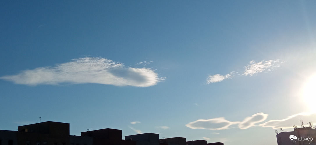 "Budapesti" felhők  19:30