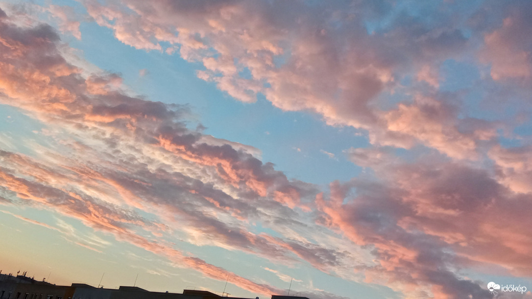 Esti fények Budapest felett 