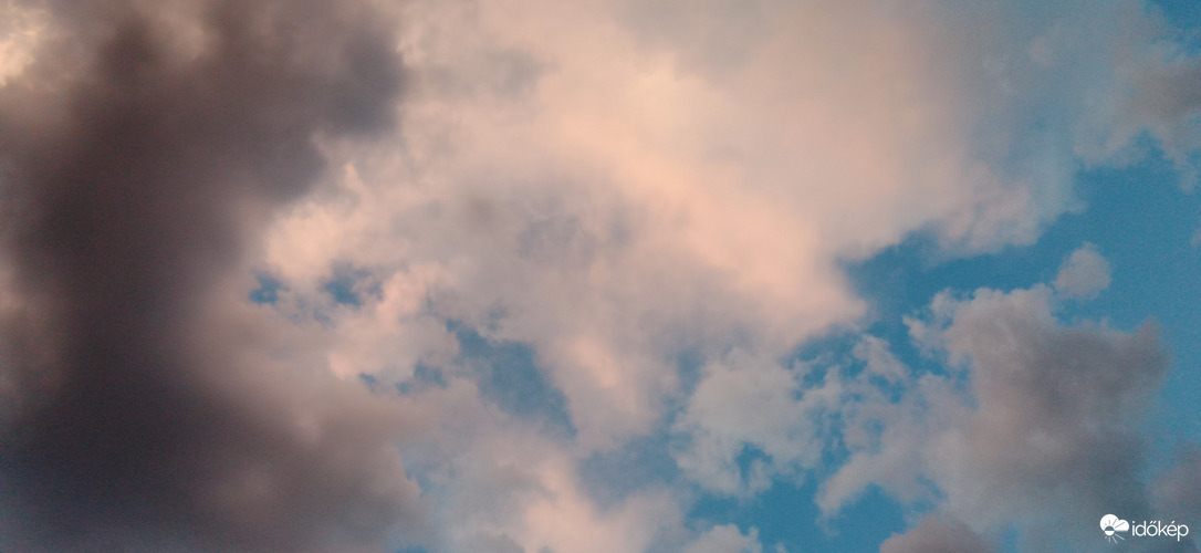Változatos égbolt 
