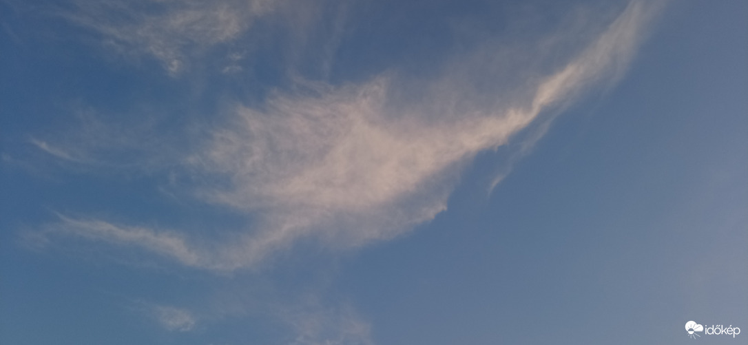 Suhanás - felhő ☺️ Vasmalacnak üdvözlettel 