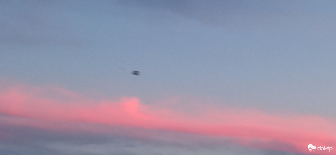 Naplementekor egy berepülő