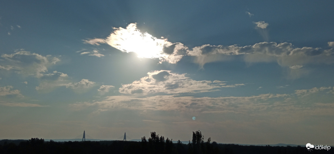 Jó reggelt mindenkinek!