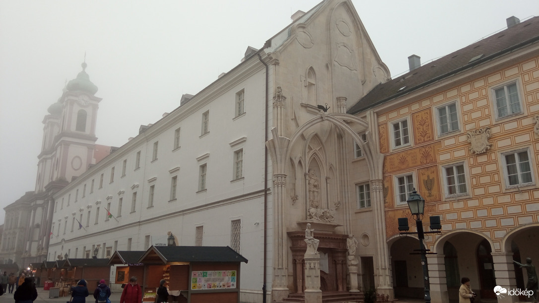 Székesfehérvár ma a ködben