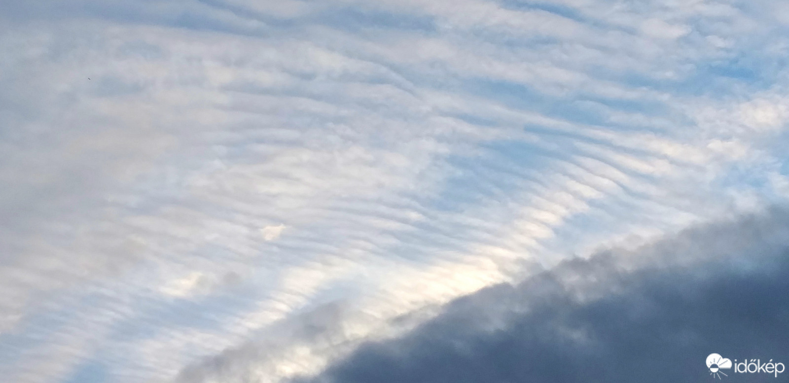 Tigriscsíkos felhők 