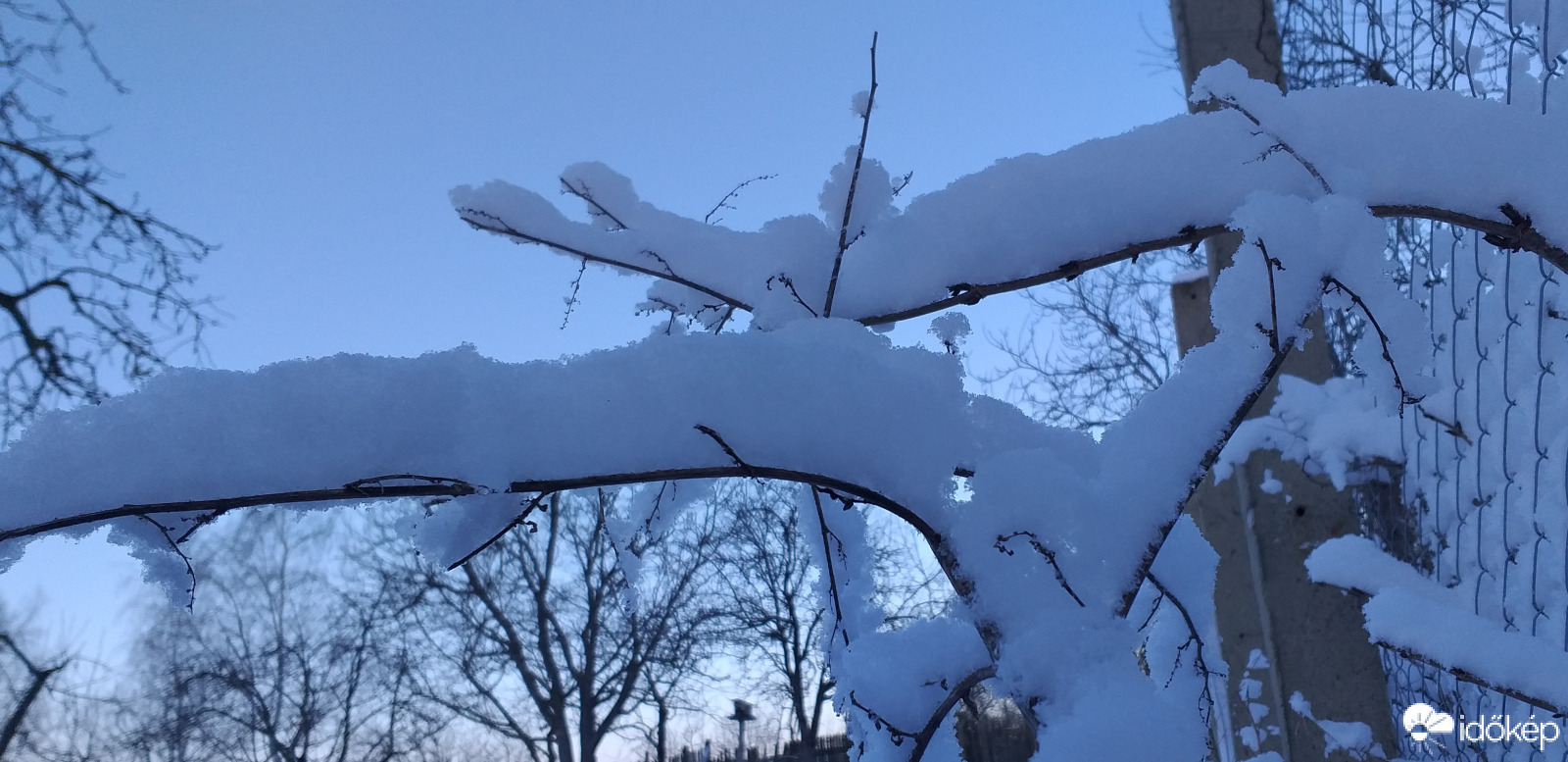 Kéklő, hideg téli reggel