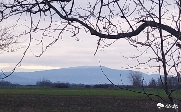 Kékestető kis hósapkában,