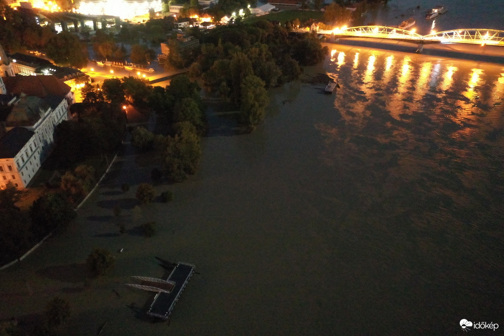 Víziváros víz alatt - Esztergom, 2024.09.19 hajnal