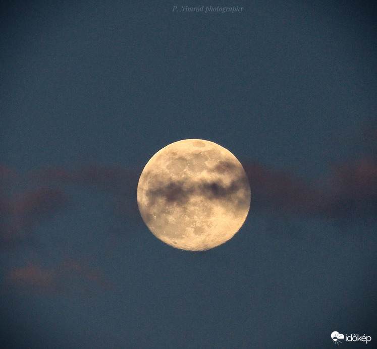 Mai majdnem telihold ☺️ 5.