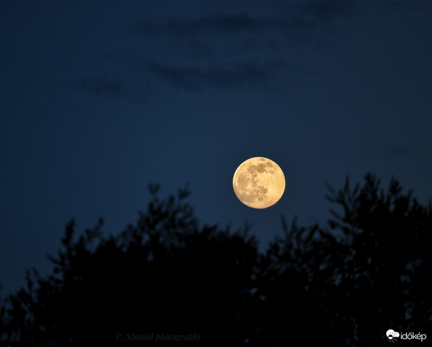 Mai majdnem telihold ☺️ 8.