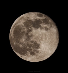 Mai hold ☺️. Negyedik fotóm az űrtávcsővel ☺️