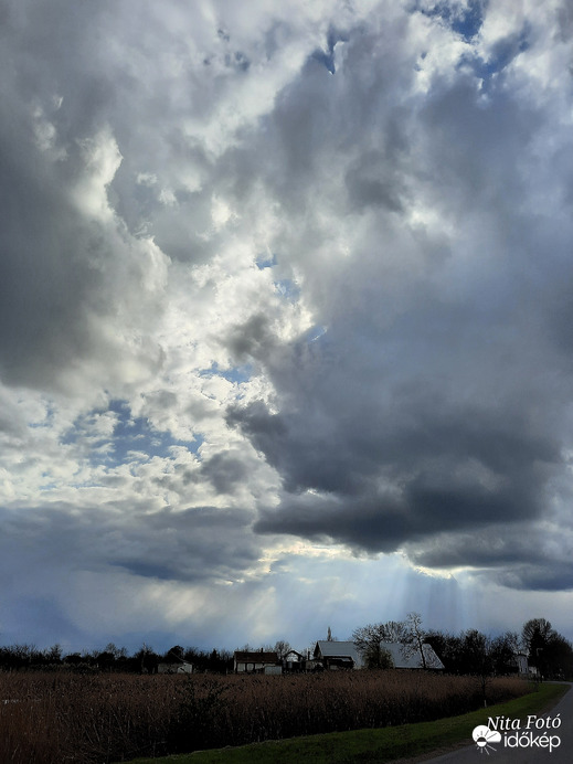 Dévaványa ma délután 1