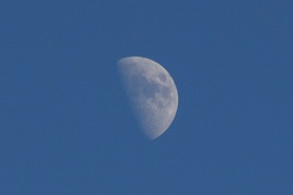 Kora esti hold (2025. 07. 03.)