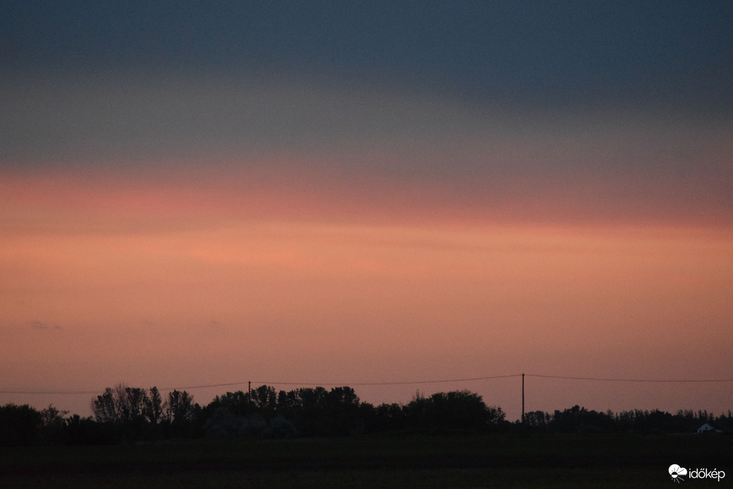 Mai napnyugta utáni színek Dévaványán 9