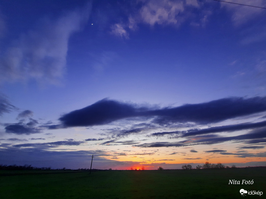 Mai égbolt & a napnyugta utáni színek