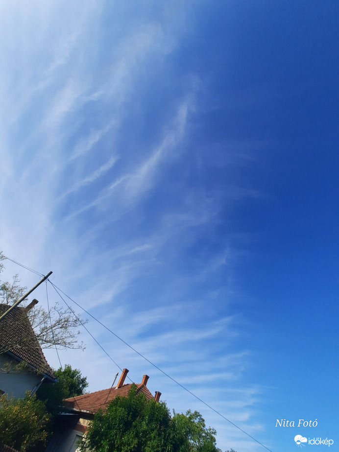 Ma reggeli égbolt Dévaványán 