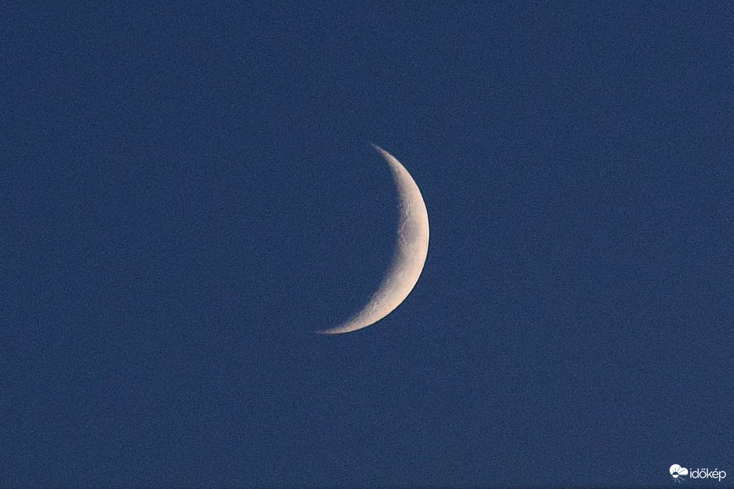 Ma esti hold sarló Dévaványán