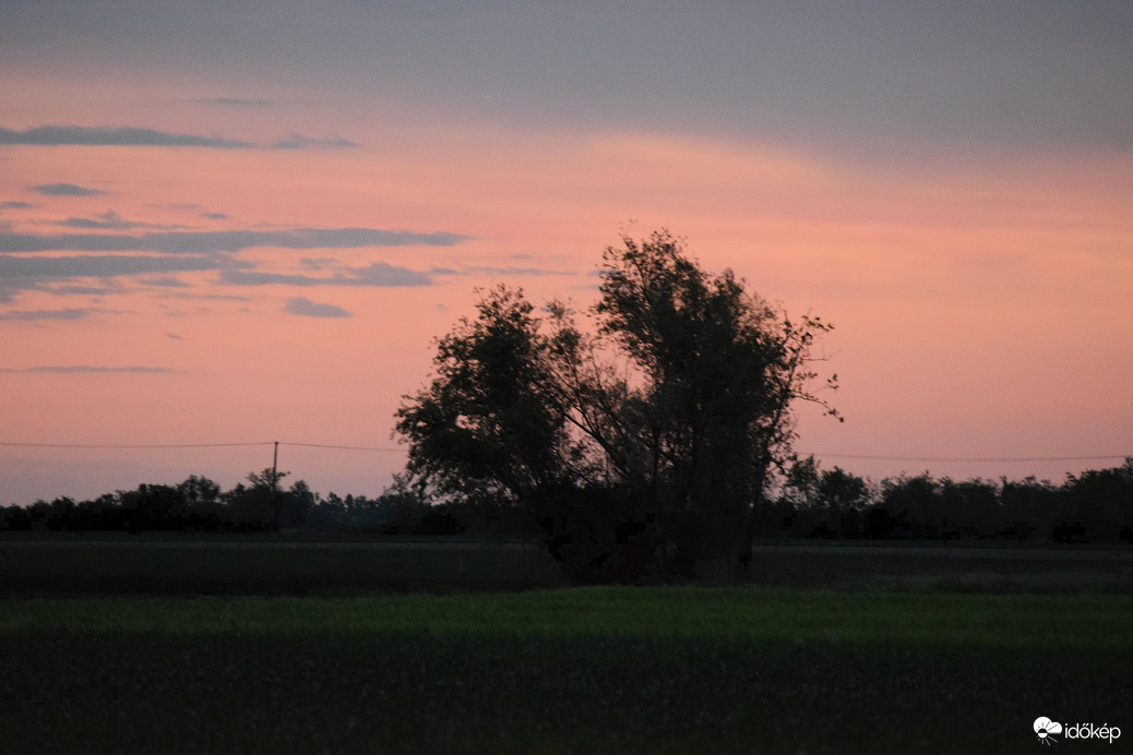Mai napnyugta utáni színek Dévaványán 6