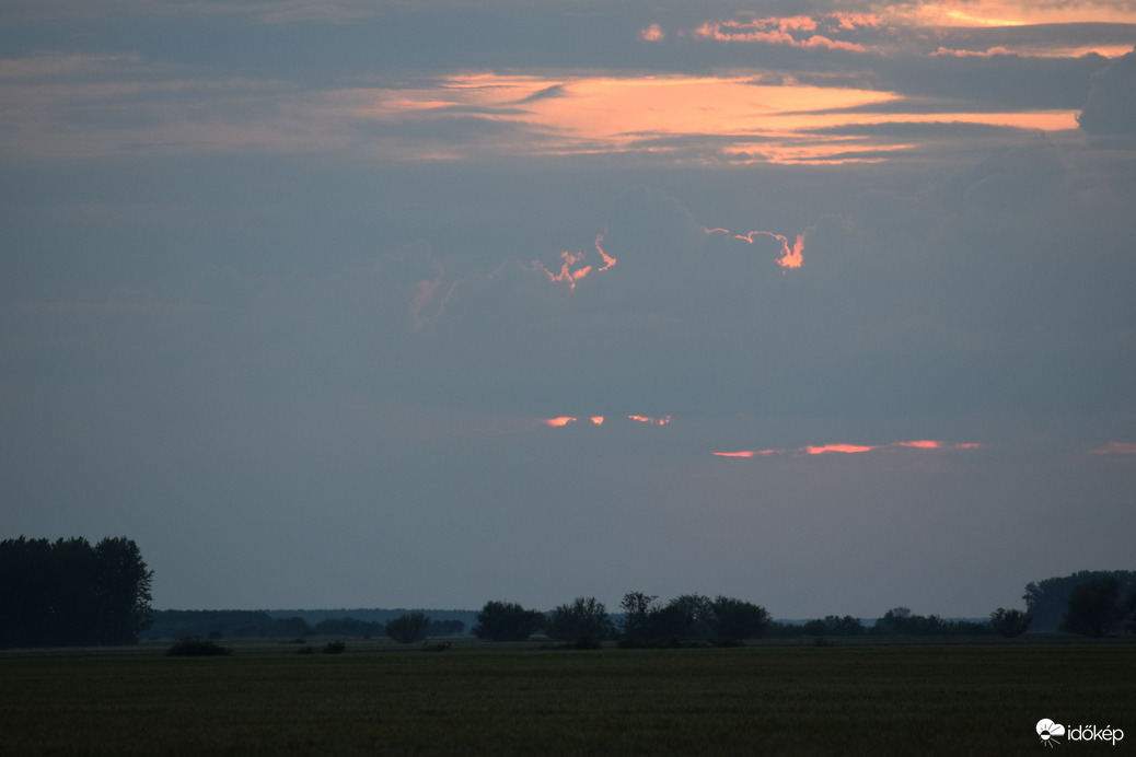 Esti felhő Dévaványán 5
