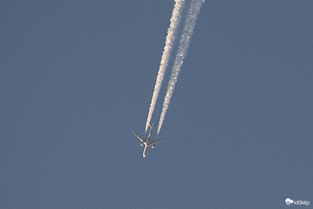 Esti repcsi az égen, Dévaványán 