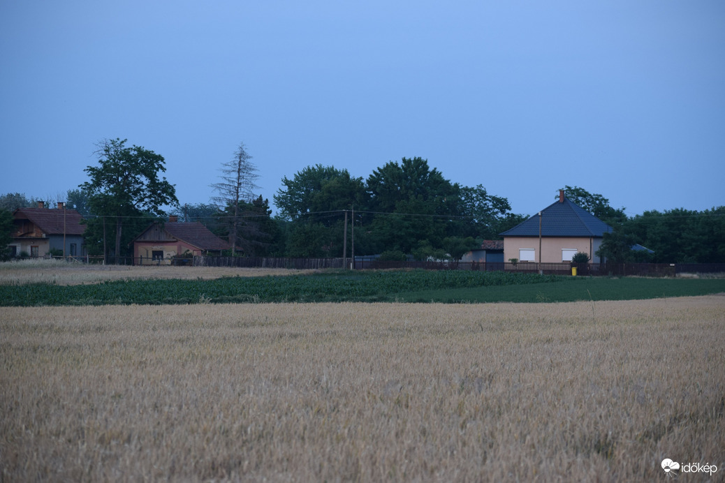 Ma esti táj Dévaványán 1