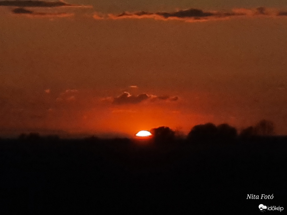 Már majdnem lement a nap 