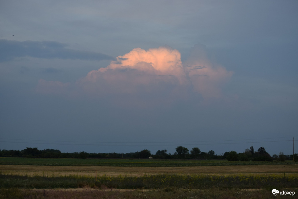 Esti felhő Dévaványán 4