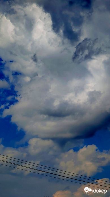 Mint egy óriás fánk