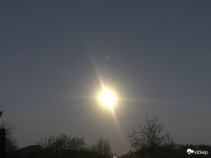 Tavaszi Holdfényes Éjszaka