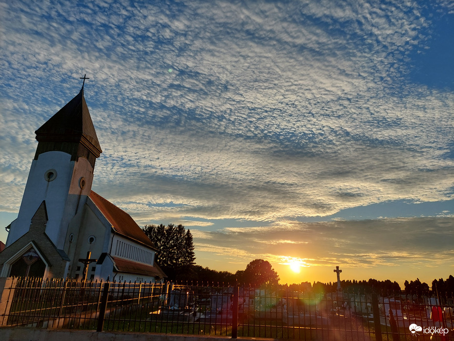 Semjénháza is bárányfelhős