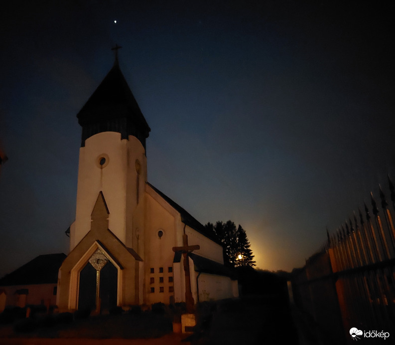 Csodás hajnal Semjénházán