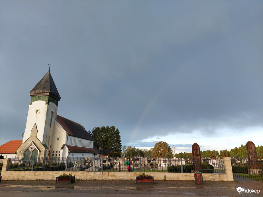 Szivárványos reggel