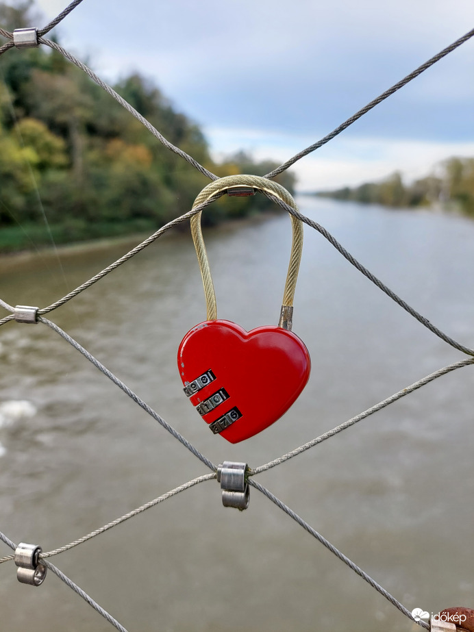 Háttérben az általunk annyira szeretett Mura.