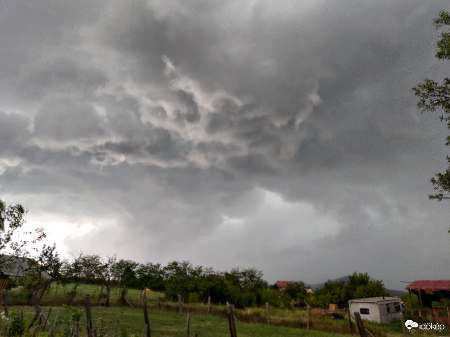 Észlelési fényképek