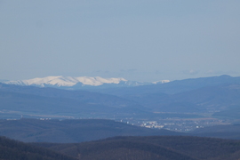 Losonc és  háttérben a Fátra